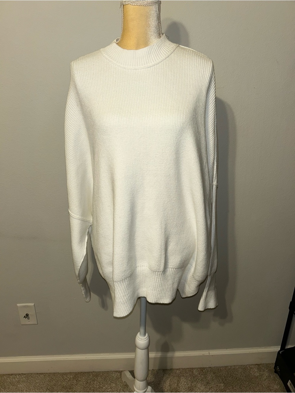 NEW Free People White Oversized Chunky Cable Knit Sweater Sz M